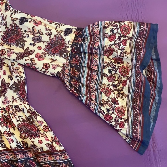 Altar’d state top. - Picture 3 of 4